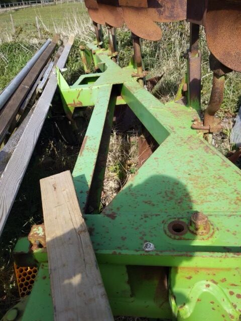 TC00237B – 1990 Dowdeswell DP100S Plough