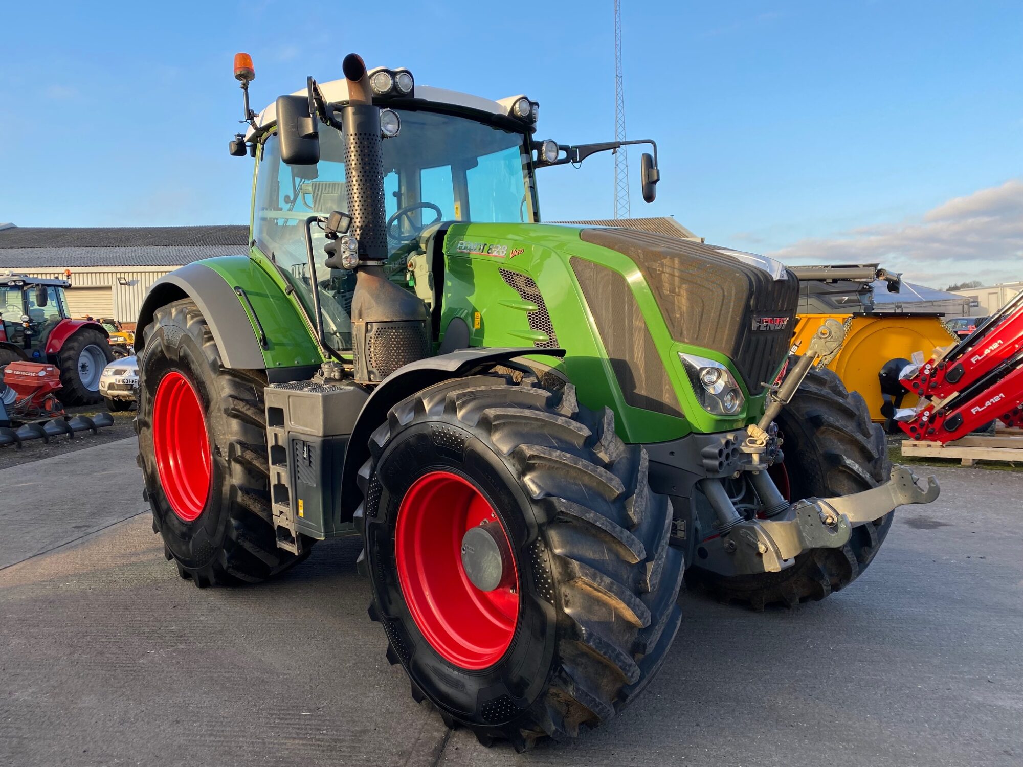T2024796 – 2017 Fendt 828 S4 4wd Tractor for Sale | FarmAds