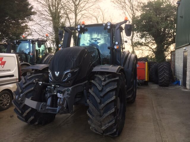 VA685069 – 2020 Valtra T234V SmartTouch Tractor