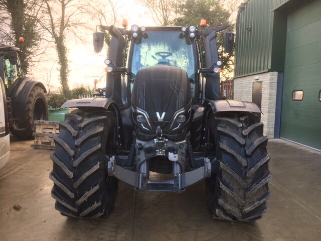 VA685069 – 2020 Valtra T234V SmartTouch Tractor