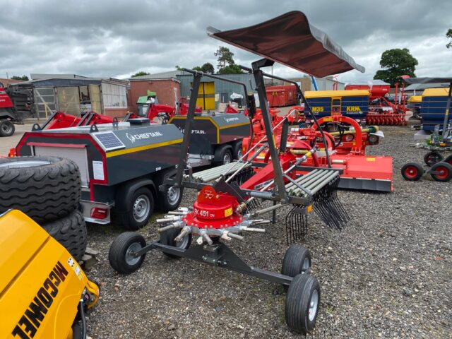 MA801790 – 2022 MF RK451DN Rake