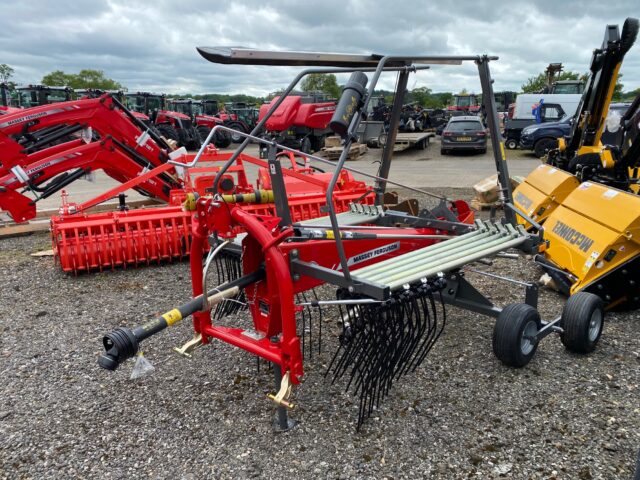 MA801790 – 2022 MF RK451DN Rake