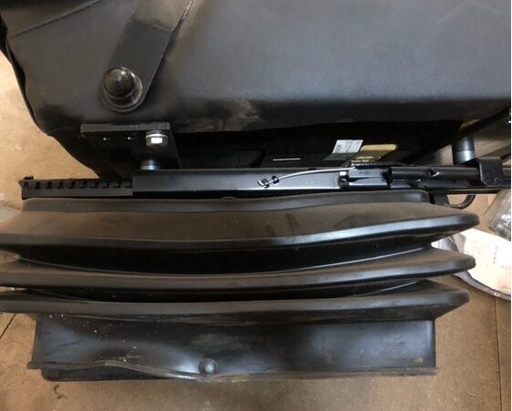 MA00717A – 2022 Valtra Mechanical Seat Base