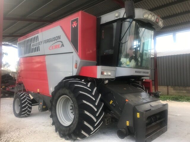 TA002239 2008 Massey Ferguson 7278 AL Combine Harvester