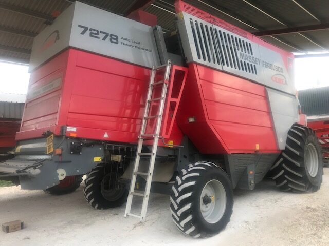 TA002239 2008 Massey Ferguson 7278 AL Combine Harvester