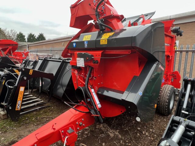 GM035685 – 2023 Kuhn 3570M Feeder
