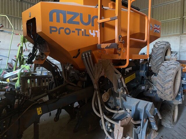T8010141 2015 Mzuri Pro-Til4T Drill