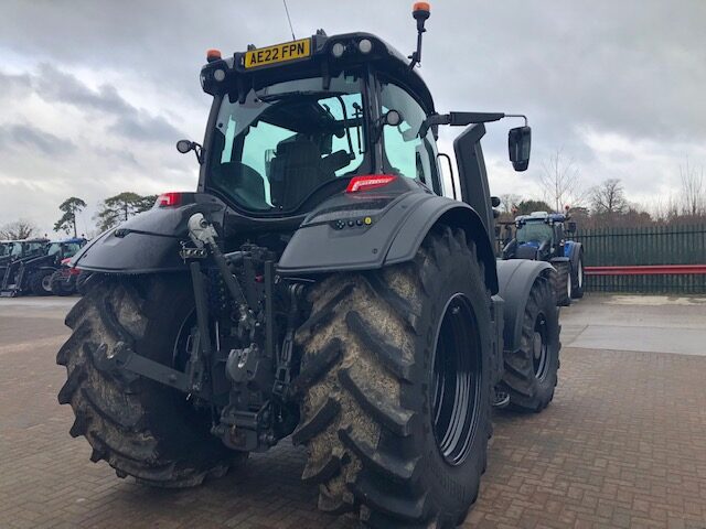 VA000127 2022 Valtra T235D 4WD Tractor