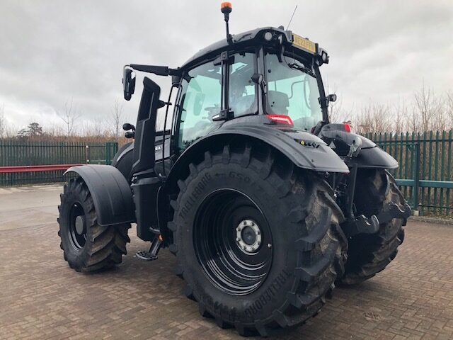 VA000127 2022 Valtra T235D 4WD Tractor