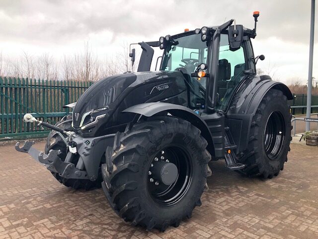 VA000127 2022 Valtra T235D 4WD Tractor