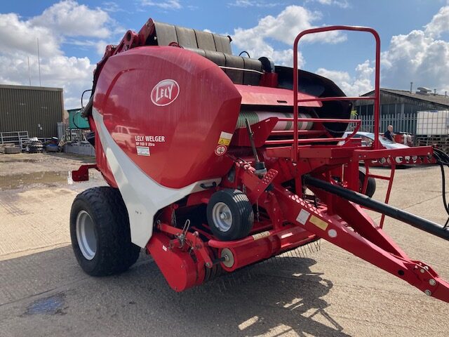 T511098A 2016 Welger V160 Round Baler