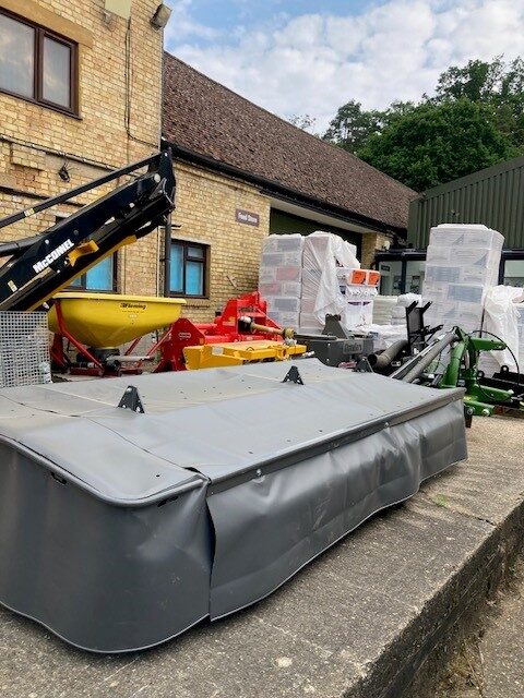 FE000170 New 2023 Fendt Slicer 320P Disc Mower