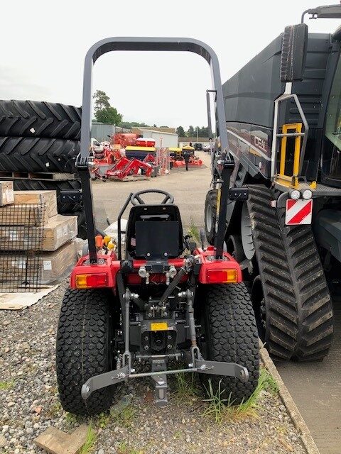 MA005002 New Massey Ferguson 1525 HP Compact Tractor