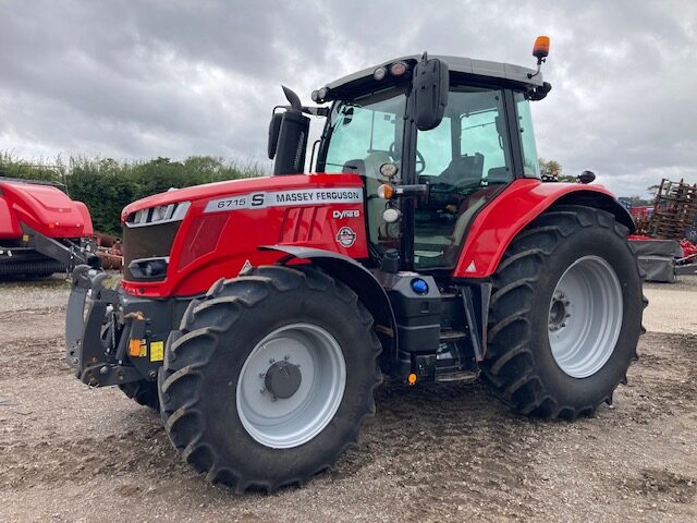 T6004828 2020 Massey Ferguson 6715S Efficient Dyna 6 4WD Tractor
