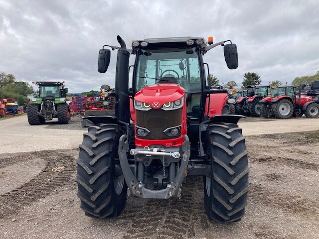 T6004828 2020 Massey Ferguson 6715S Efficient Dyna 6 4WD Tractor