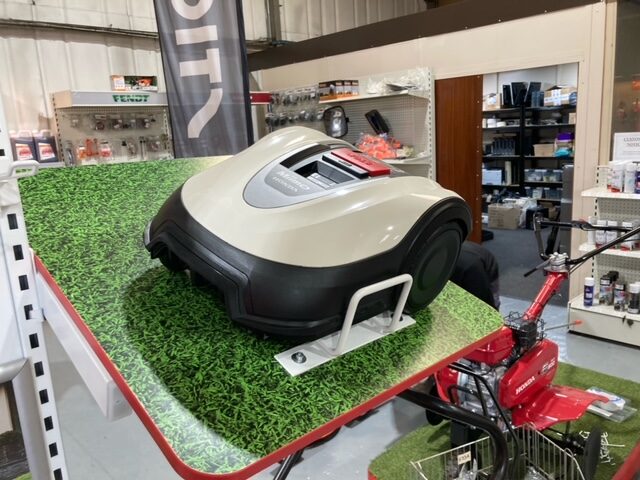 GM036179 2023 HONDA MIIMO HRM70EBC ROBOTIC MOWER.
