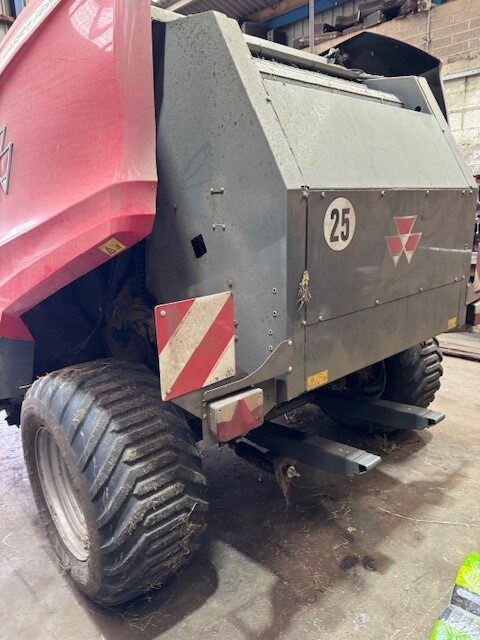 T2032596 2020 Massey Ferguson RB3130F Round Baler