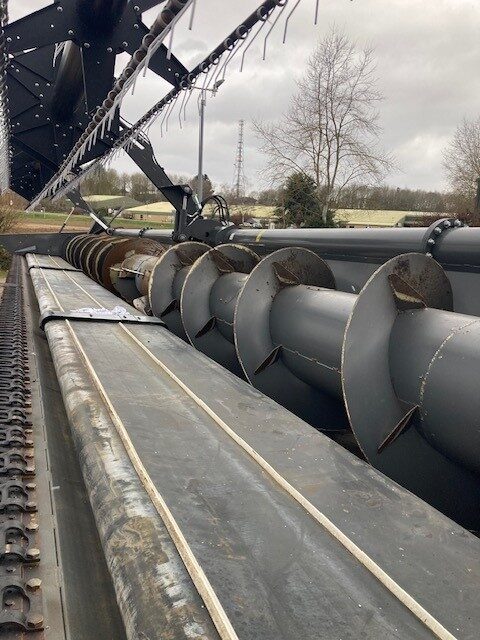 T3004101 Fendt 40′ Superflow Header