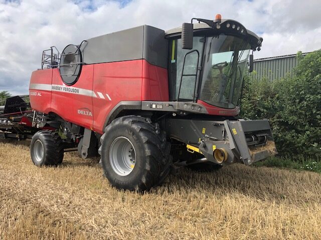 T5011610 2015 MASSEY FERGUSON DELTA 9380AL COMBINE