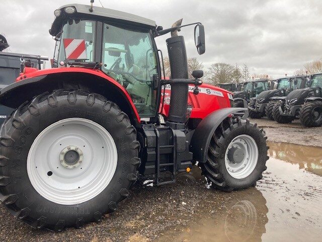 TB001229 – 2020 Massey Ferguson 7720 Tractor