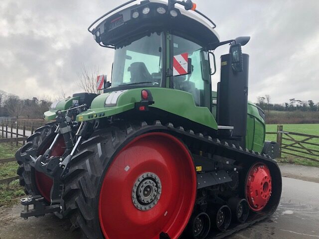 TA003286 2021 FENDT 943 VARIO MT TRACKED TRACTOR