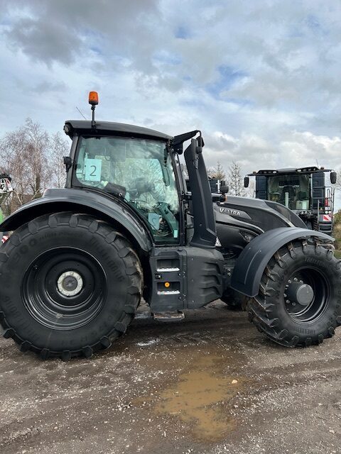 T7017007 2020 Valtra T234V ST MR19 4WD Tractor