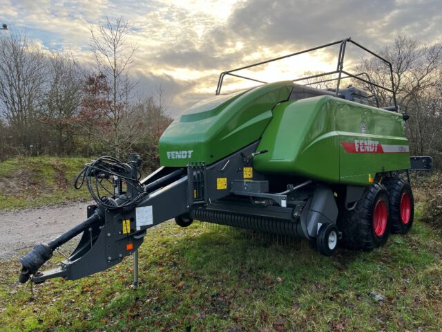 FE000106 EX DEMO FENDT 1290 XD LARGE SQUARE BALER