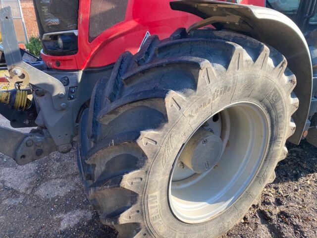 T2033606 2019 MASSEY FERGUSON 7720S EFD6 4WD TRACTOR & MF FL.4621 LOADER