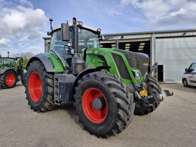 TD001496 2017 Fendt 828 Vario Profi Plus 4WD Tractor