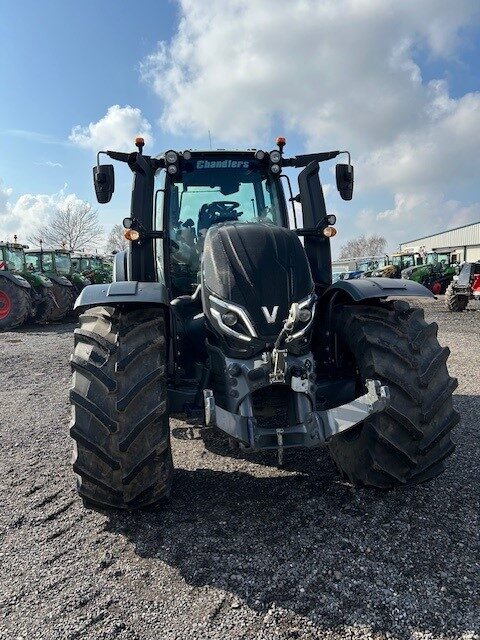 VA000237 2023 VALTRA T235D 4WD TRACTOR
