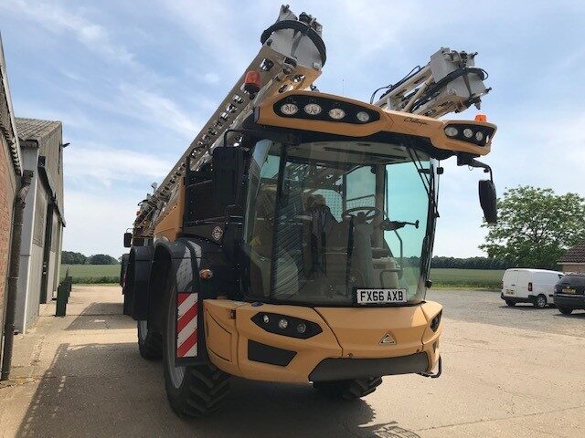 JM000179 2016 CHALLENGER 645 ROGATOR SELF PROPELLED SPRAYER
