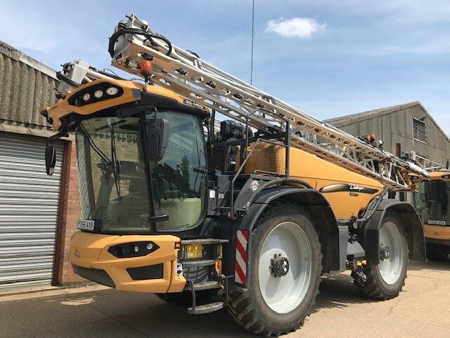 JM000179 2016 CHALLENGER 645 ROGATOR SELF PROPELLED SPRAYER