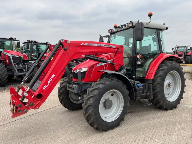 2M040440 2020 Massey Ferguson 5713S ESD4 4WD Tractor & MF FL4018 Loader