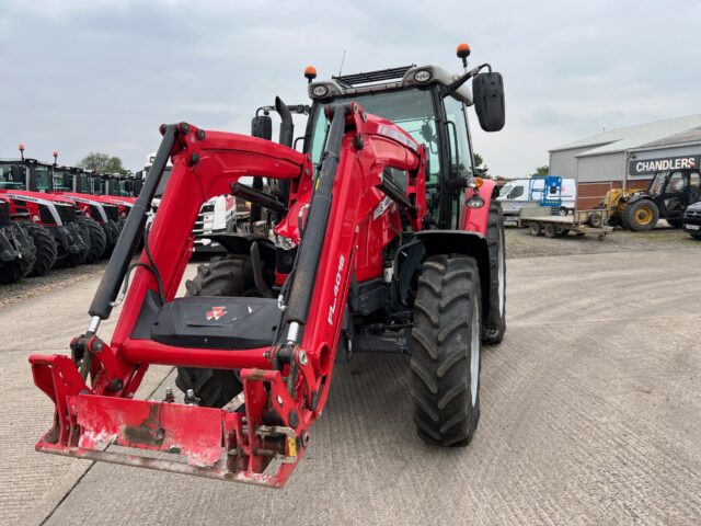 2M040440 2020 Massey Ferguson 5713S ESD4 4WD Tractor & MF FL4018 Loader