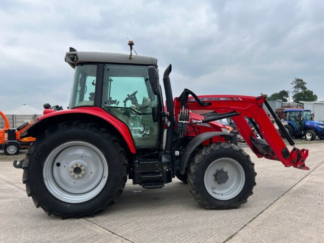2M040441 2020 Massey Ferguson 5713S ESD4 4WD Tractor & MF FL4018 Loader