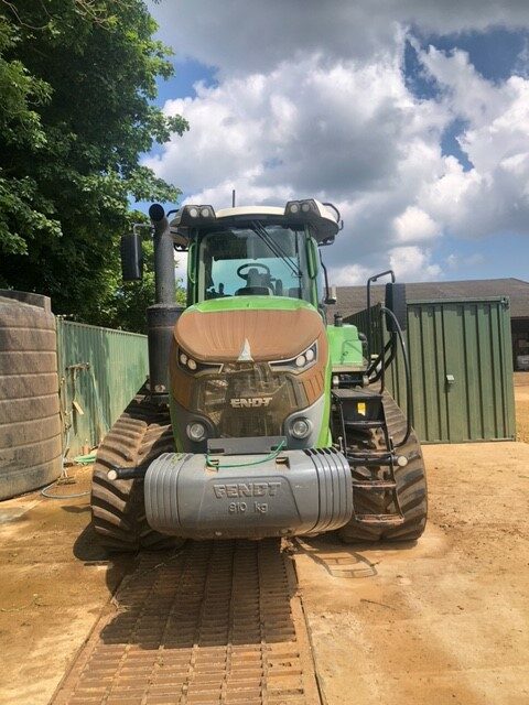 2M040722 2018 FENDT 943 MT TRACKED TRACTOR