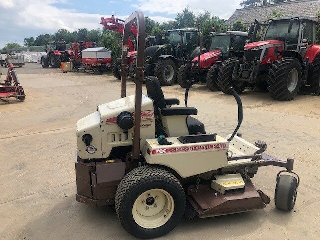 T8011257 GRASSHOPPER 321D-52 RIDE ON MOWER