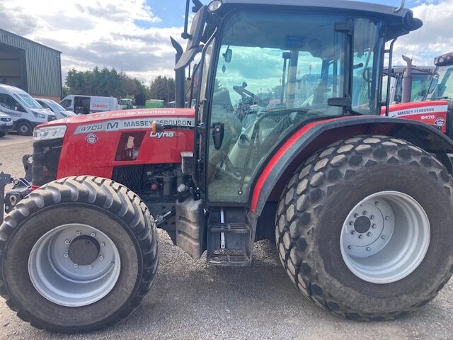 T6005623 2023 MASSEY FERGUSON 4708M 4WD TRACTOR