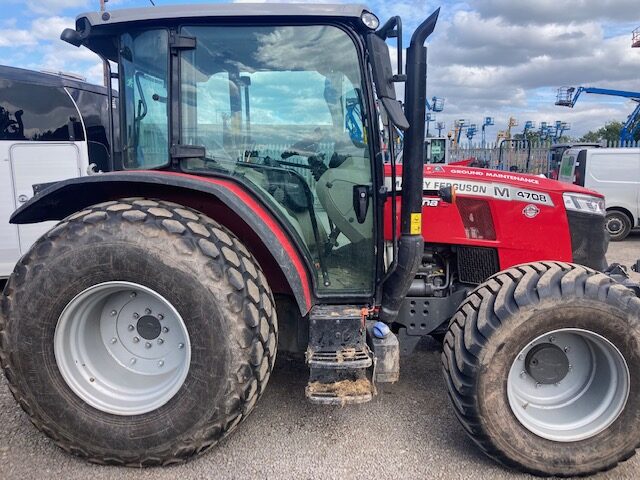 T6005623 2023 MASSEY FERGUSON 4708M 4WD TRACTOR