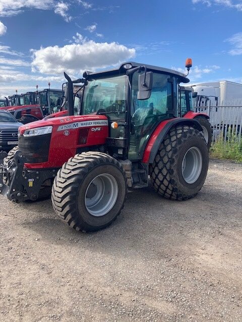 T6005623 2023 MASSEY FERGUSON 4708M 4WD TRACTOR
