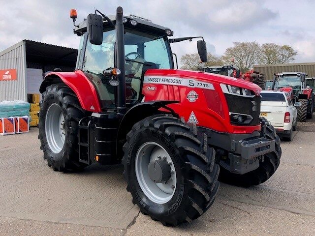T8010070 2020 Massey Ferguson 7718S Efficient Dyna 6 4WD Tractor