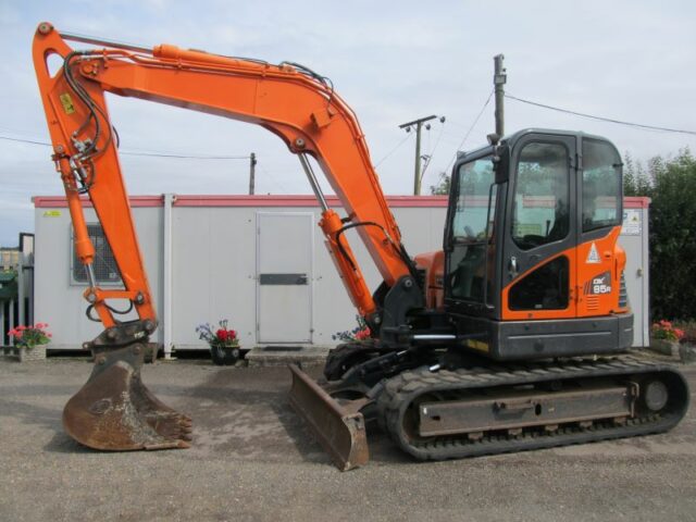 Doosan DX85R-3 Excavator