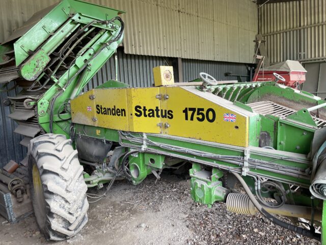 Standen Status 1750 Potato Harvester