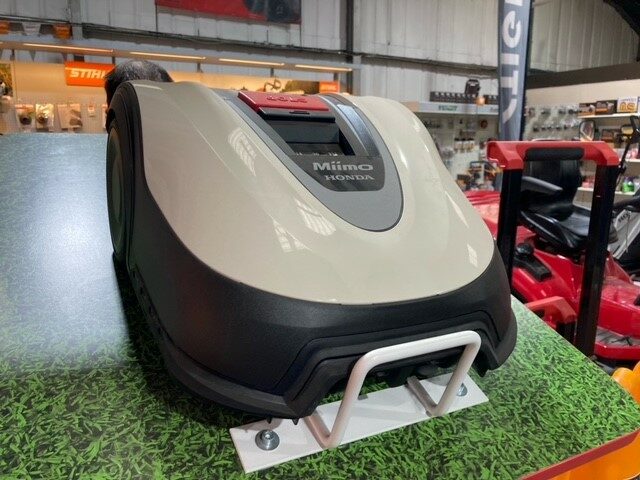 GM036179 2023 HONDA MIIMO HRM70EBC ROBOTIC MOWER.