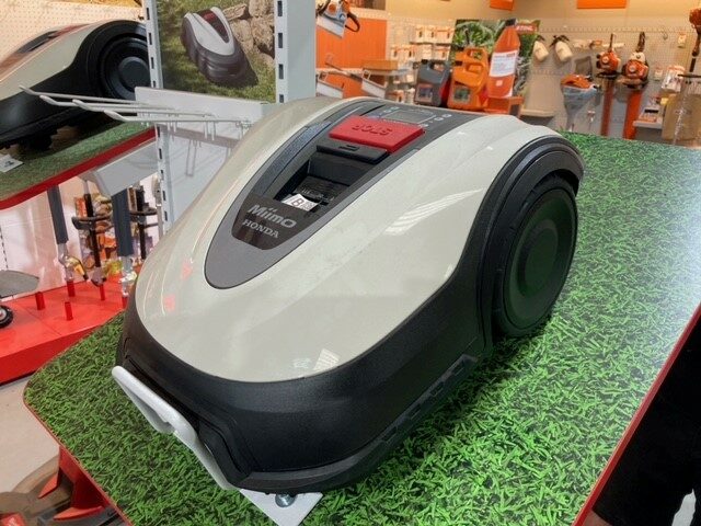 GM036179 2023 HONDA MIIMO HRM70EBC ROBOTIC MOWER.