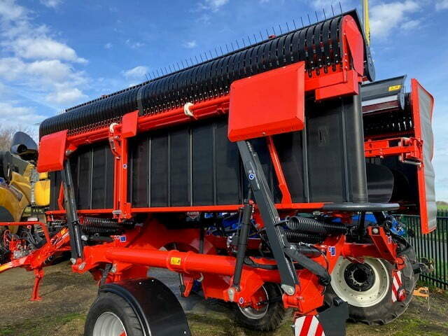 2024 Kuhn Merge Maxx 1090
