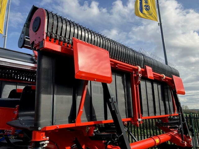 2024 Kuhn Merge Maxx 1090