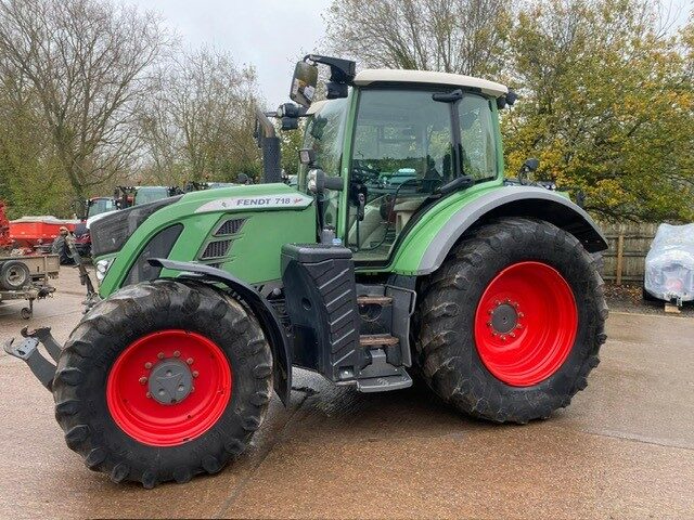 TG001762 2017 FENDT 718 TRACTOR