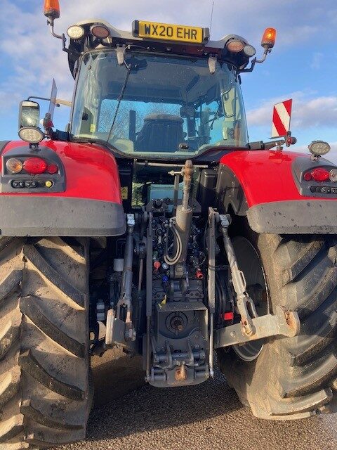 AM000162 – 2020 Massey Ferguson 8737S Tractor