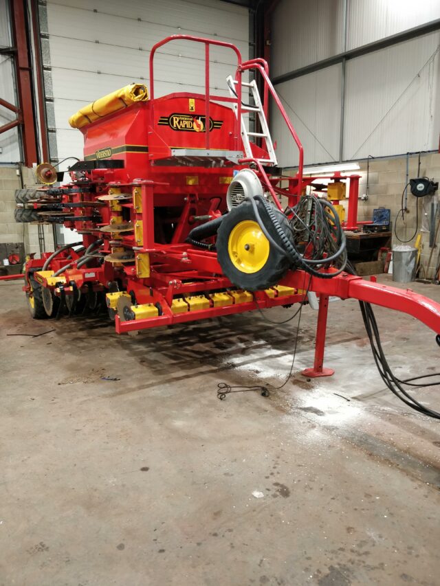 Vaderstad RDA400S drill